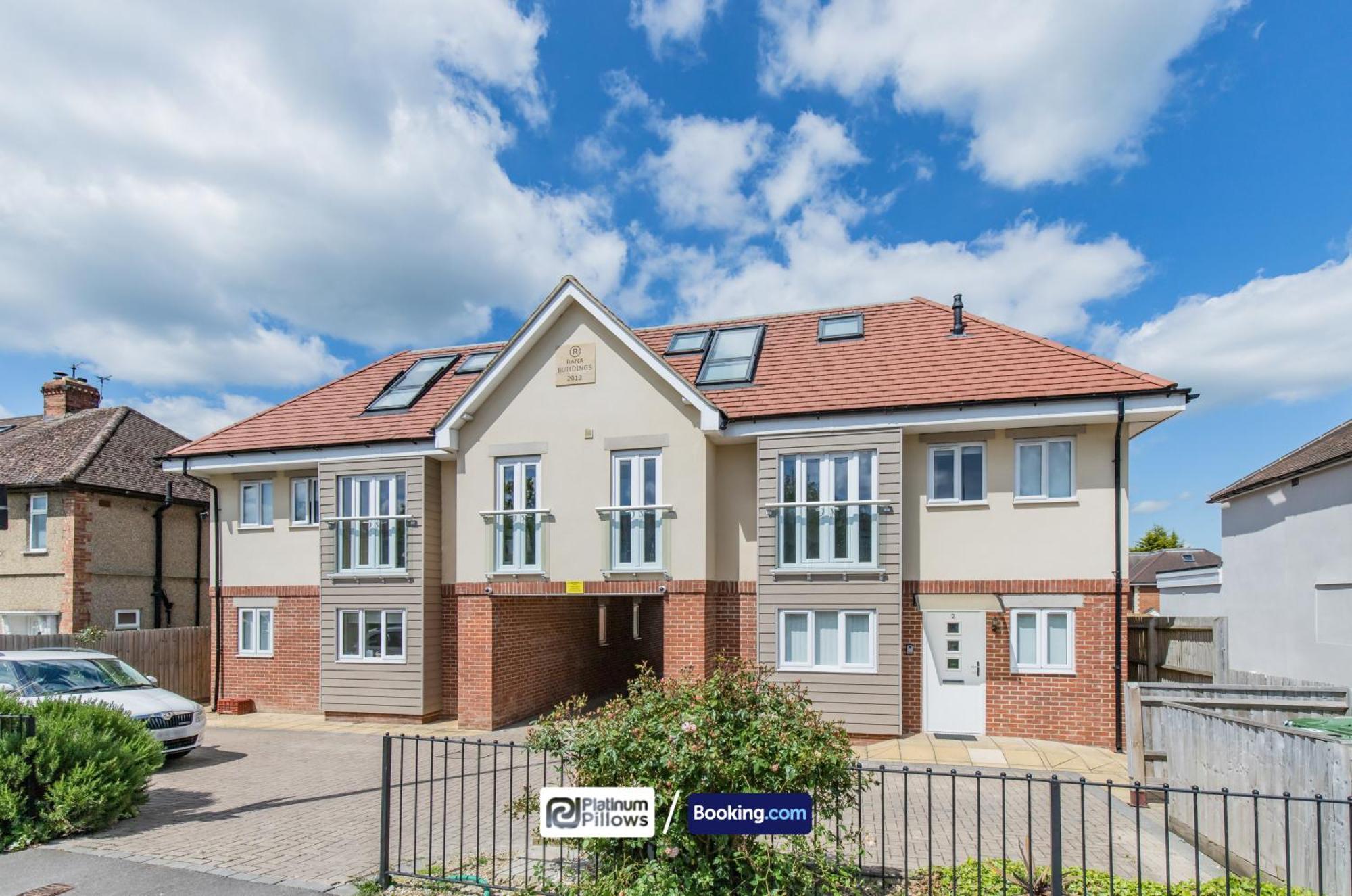 Modern Oxford 2 Bedroom Apartments, Families & Contractor Accommodation, Near John Radcliffe Hospital Bagian luar foto