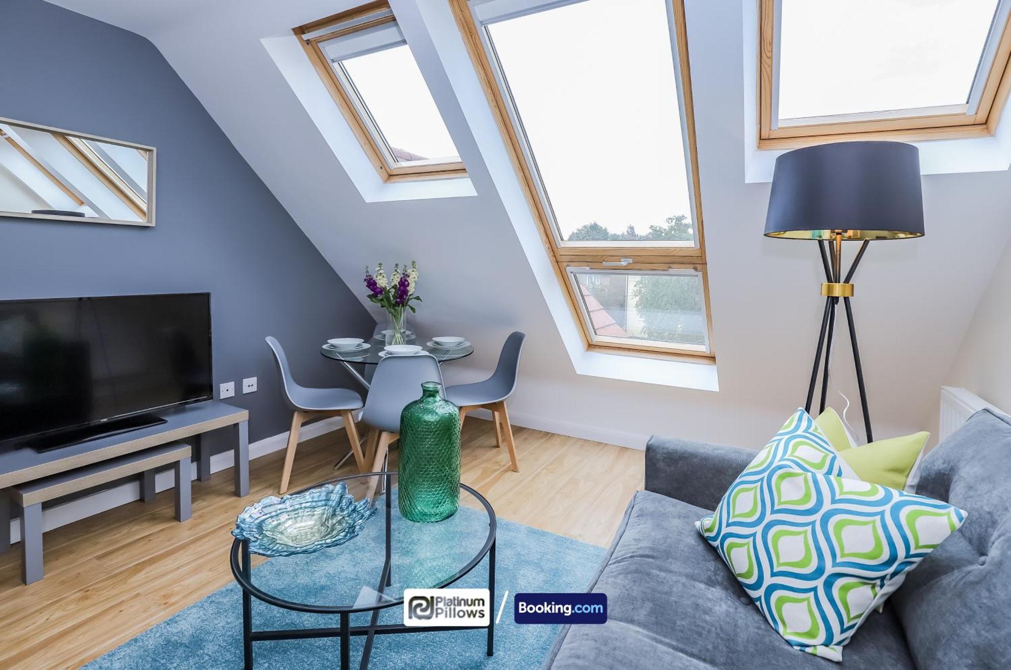 Modern Oxford 2 Bedroom Apartments, Families & Contractor Accommodation, Near John Radcliffe Hospital Bagian luar foto