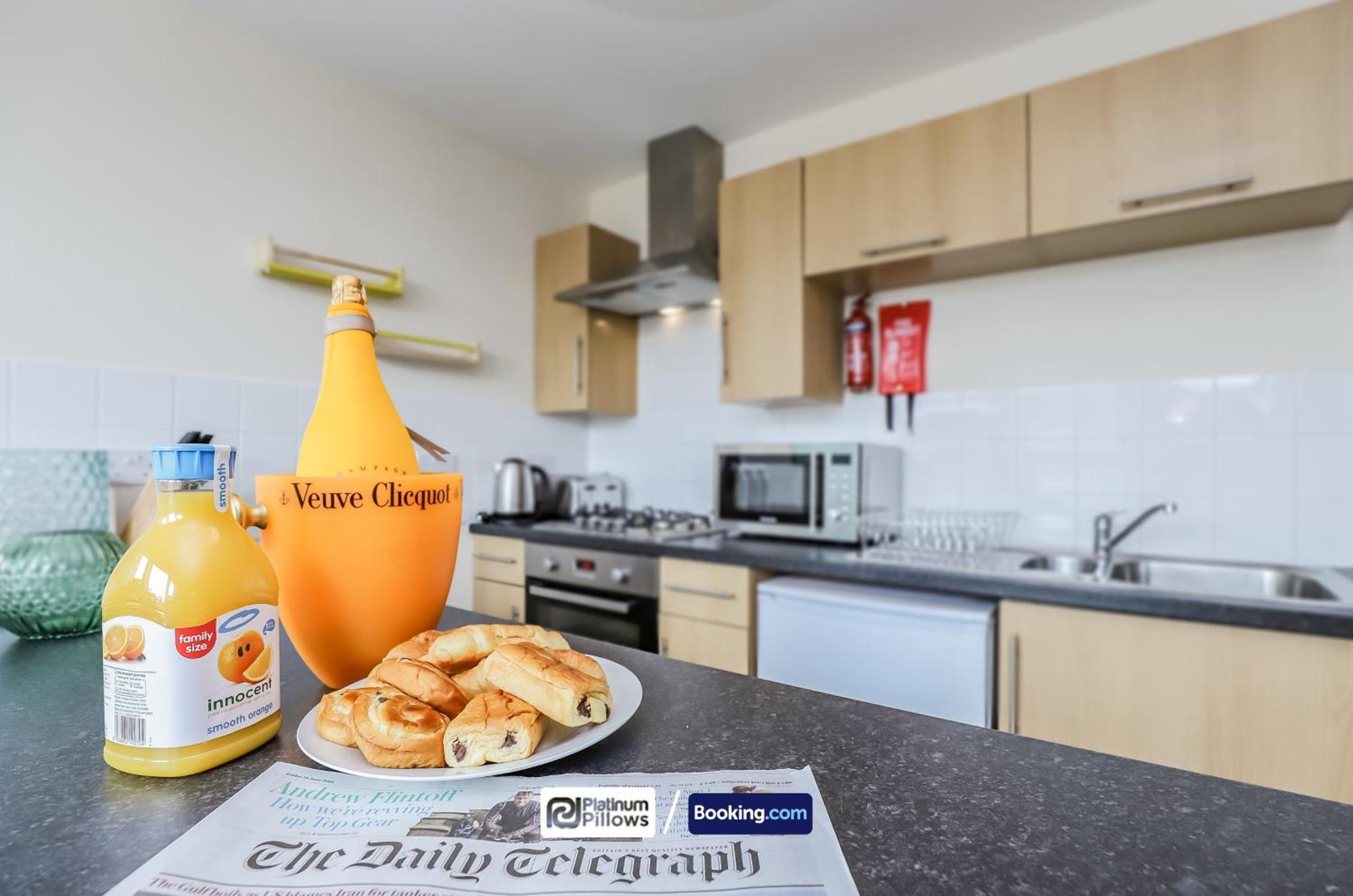 Modern Oxford 2 Bedroom Apartments, Families & Contractor Accommodation, Near John Radcliffe Hospital Bagian luar foto