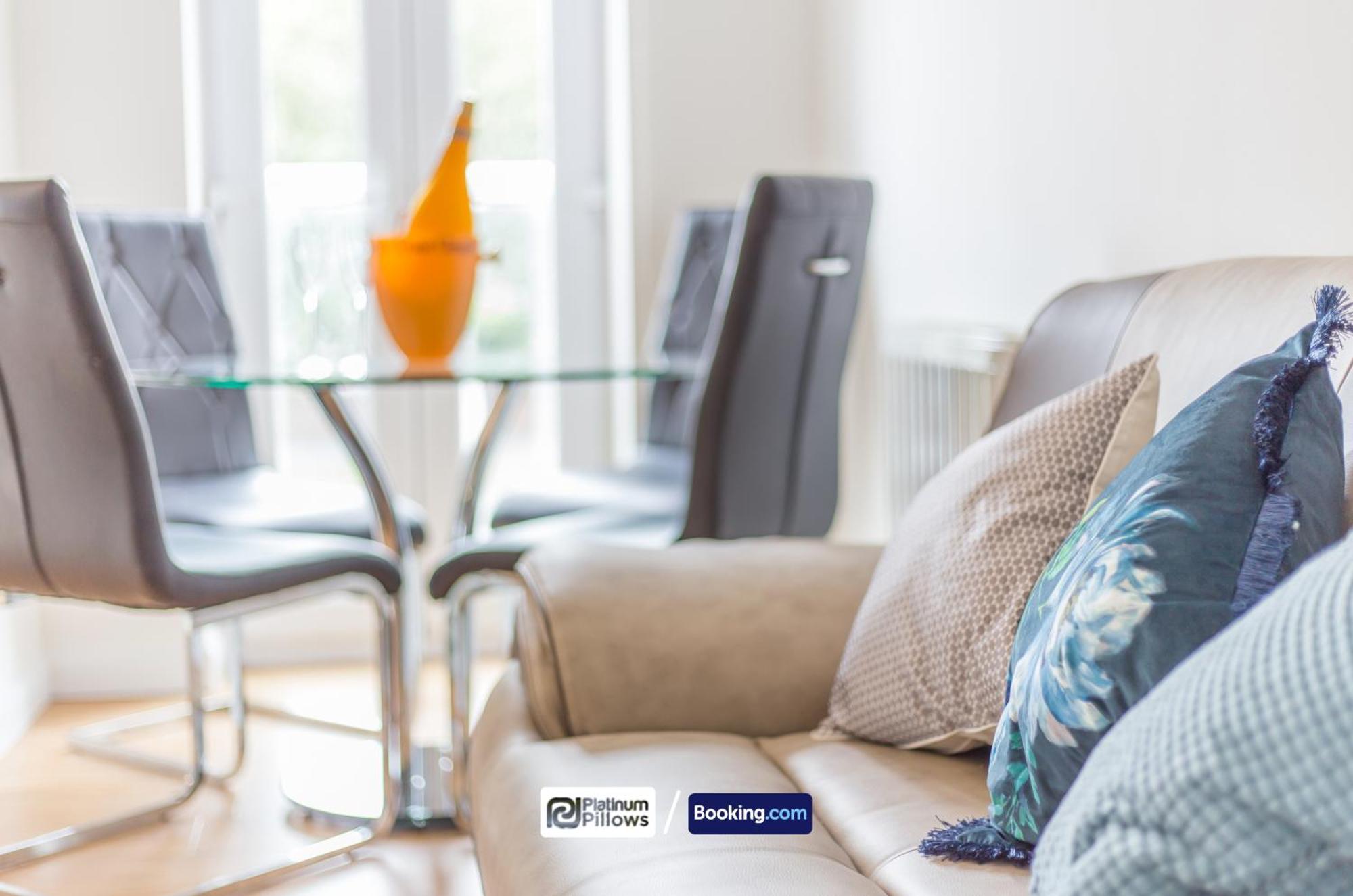 Modern Oxford 2 Bedroom Apartments, Families & Contractor Accommodation, Near John Radcliffe Hospital Bagian luar foto